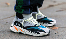 Adidas Yeezy Boost Wave Runner 700